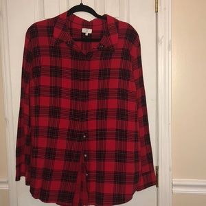 Crown & Ivy flannel like top